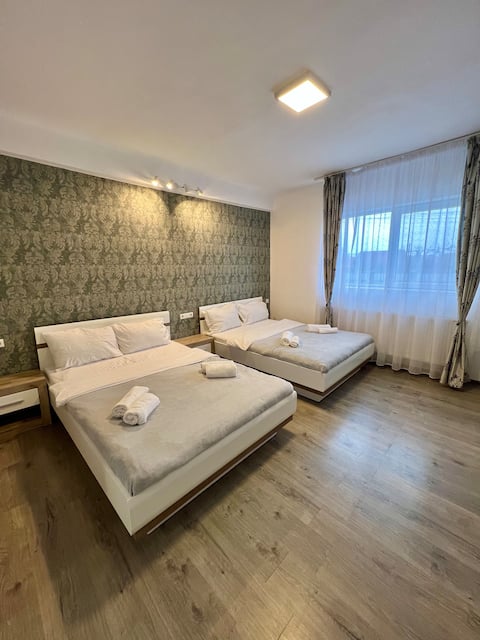 Salt Mine Retreat - Free Parking