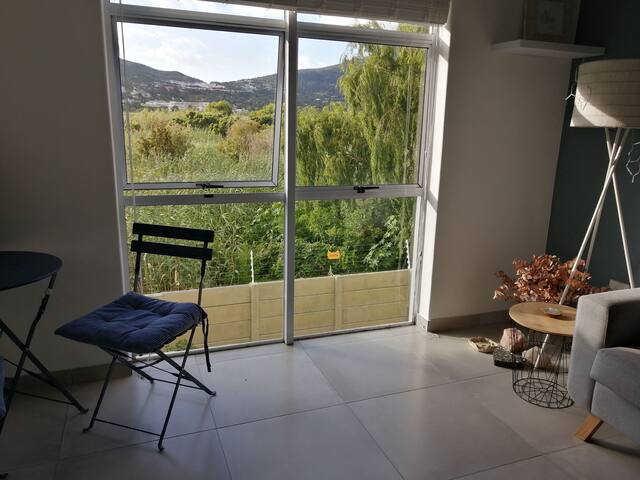 Sea of green gallery image 4