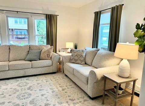 Renovated West Side Apt!