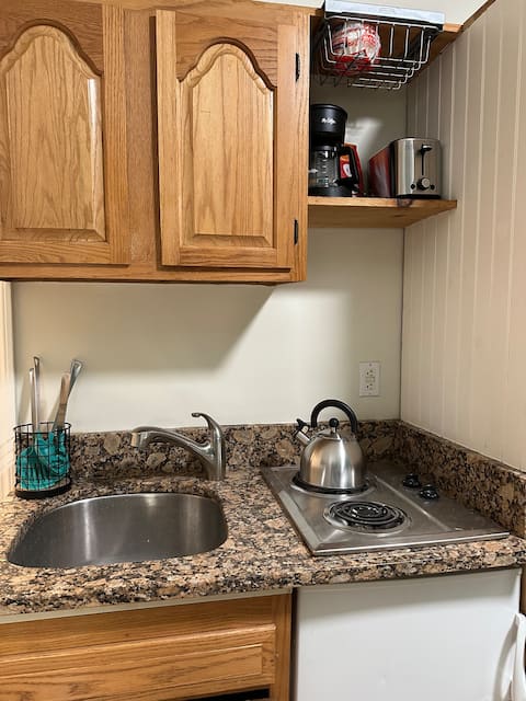 Top performing Airbnb: Compact Studio - Longwood/Fenway in Mission Hill