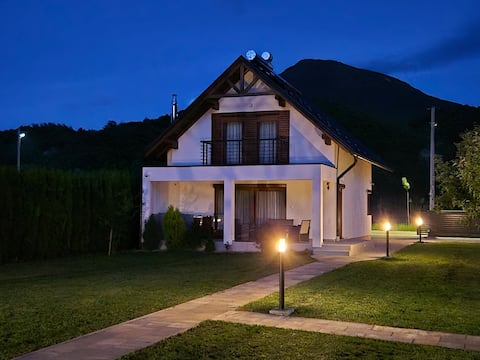 River home - Villa Sara