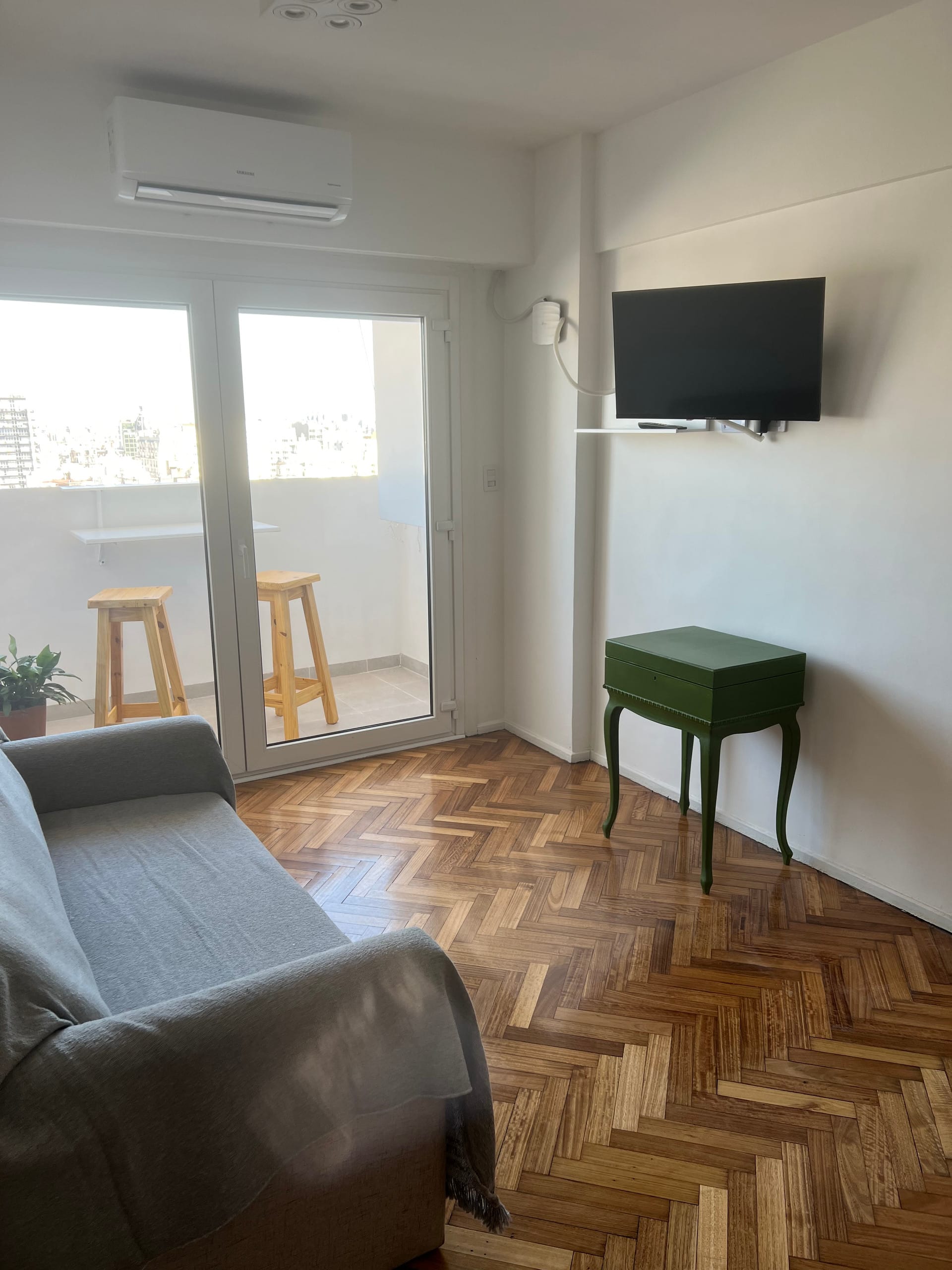 One-bedroom apartment with panoramic terrace in San Nicolás