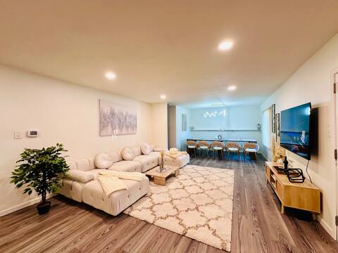 Luxe Escape In DTC: HotTub, FirePit, 5 Min->Denver