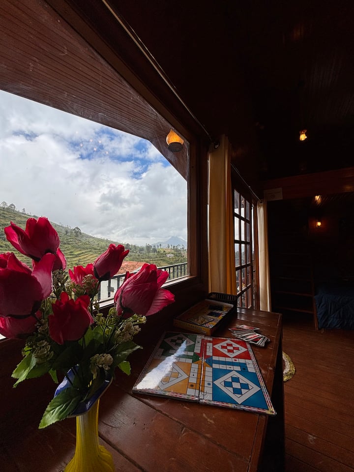 Cozy Wooden Cabin - Kodaikanal