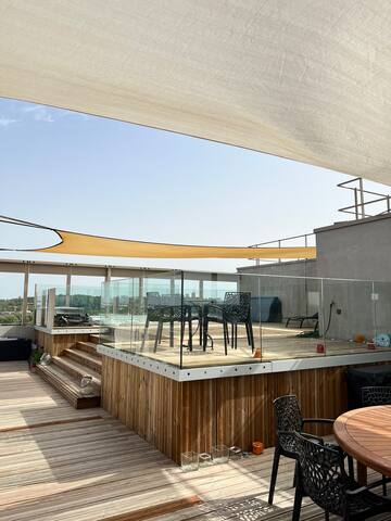 Panoramic Rooftop in Bordeaux,Swimming Spa,Jacuzzi gallery image 2