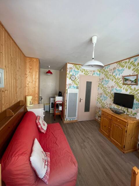 Top Airbnb: Apartment at the foot of the slopes à Lélex