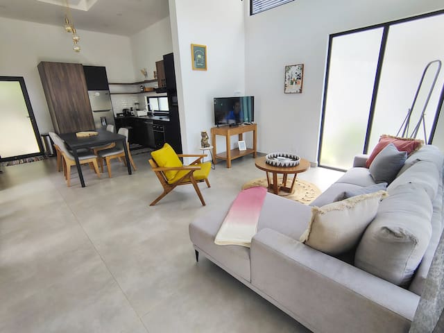 House Bo Jungle | Tamarindo Beach | Surf & Pool