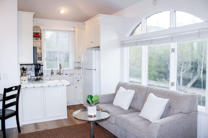 Lovely Cottage/great Veiws/minutes From Six Flags - Santa Clarita, CA