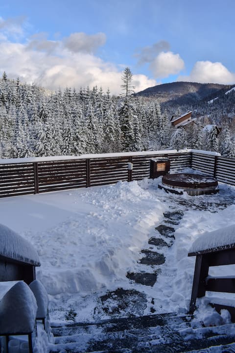 30 Forest | Mountain Spa Retreat