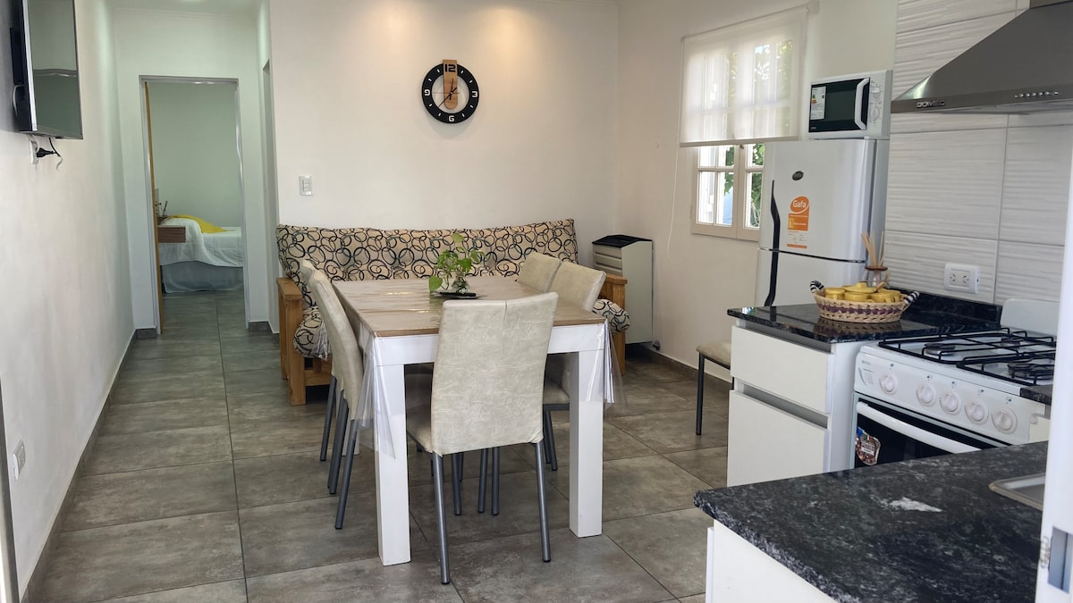 Top Airbnb: Abril Sierras Apartment in Tandil