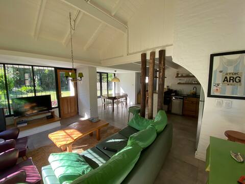Quiet house Atlantida w/ tent on the beach