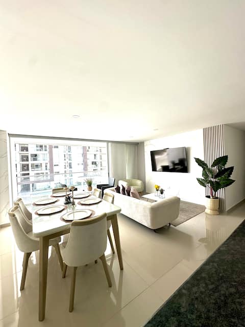 New luxury, Hot water, A/C, 3BR, Pool+Gym.