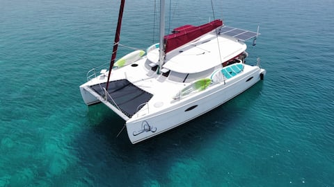 Catamaran Kismet, come play!