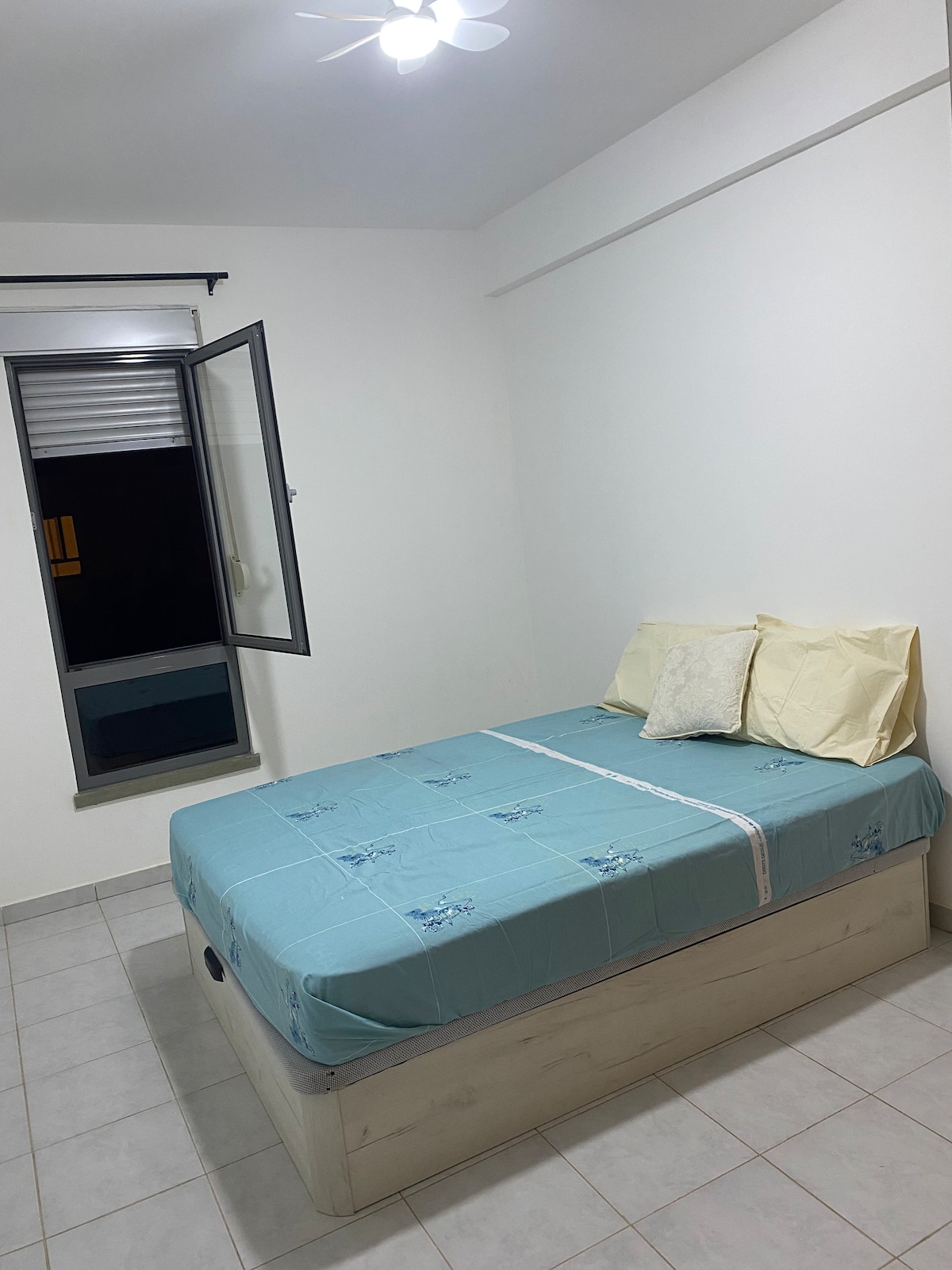 Dhomë me krevat dopio 