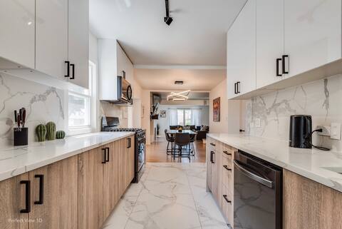 Elegant Haven: 4BR/3BA Retreat