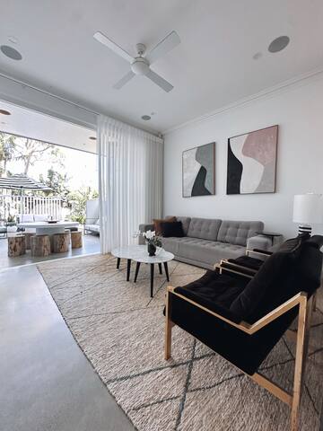 Beachside family home gallery image 2