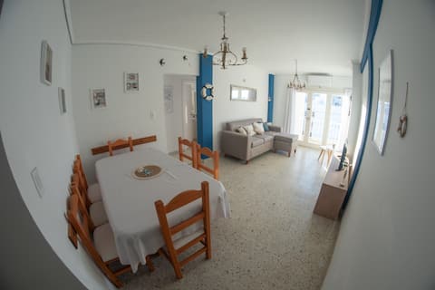 Top performing Airbnb: Centrally Located Apartment - Ocean View - 4 Rooms in Monte Hermoso