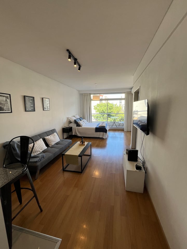 Studio apartment in Núñez with pool and solarium