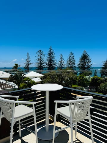 Moffat Beach Retreat