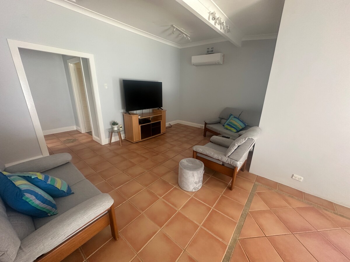 Popular Airbnb listing: Beach House in Bronte