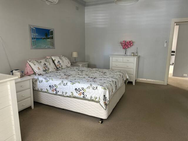 Beach House gallery image 5