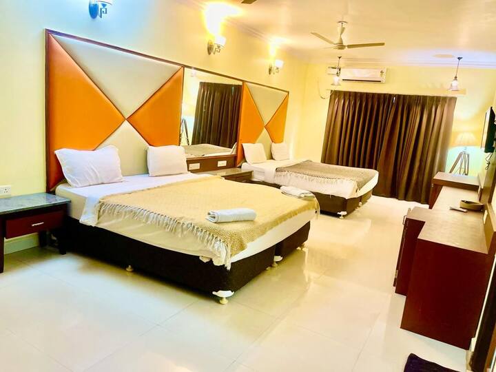 Bedroom 1 image 3