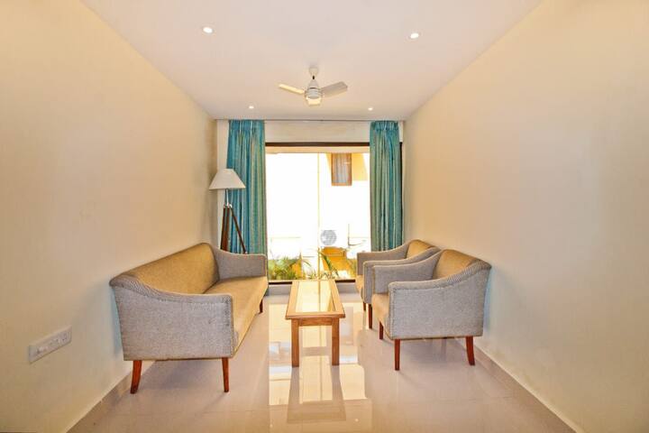 Living room image 3