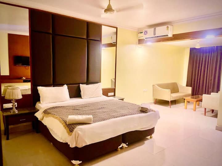 Bedroom 1 image 1