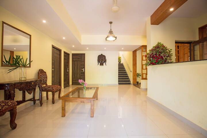 Living room image 5