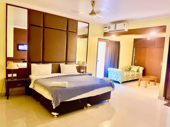 Bedroom 1 image 2