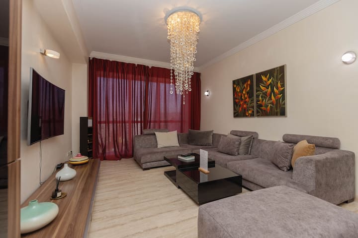 Centre-ville, Vue Mer, 2 Chambres Spacieuses - Tánger