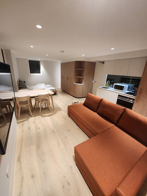 Studio 302