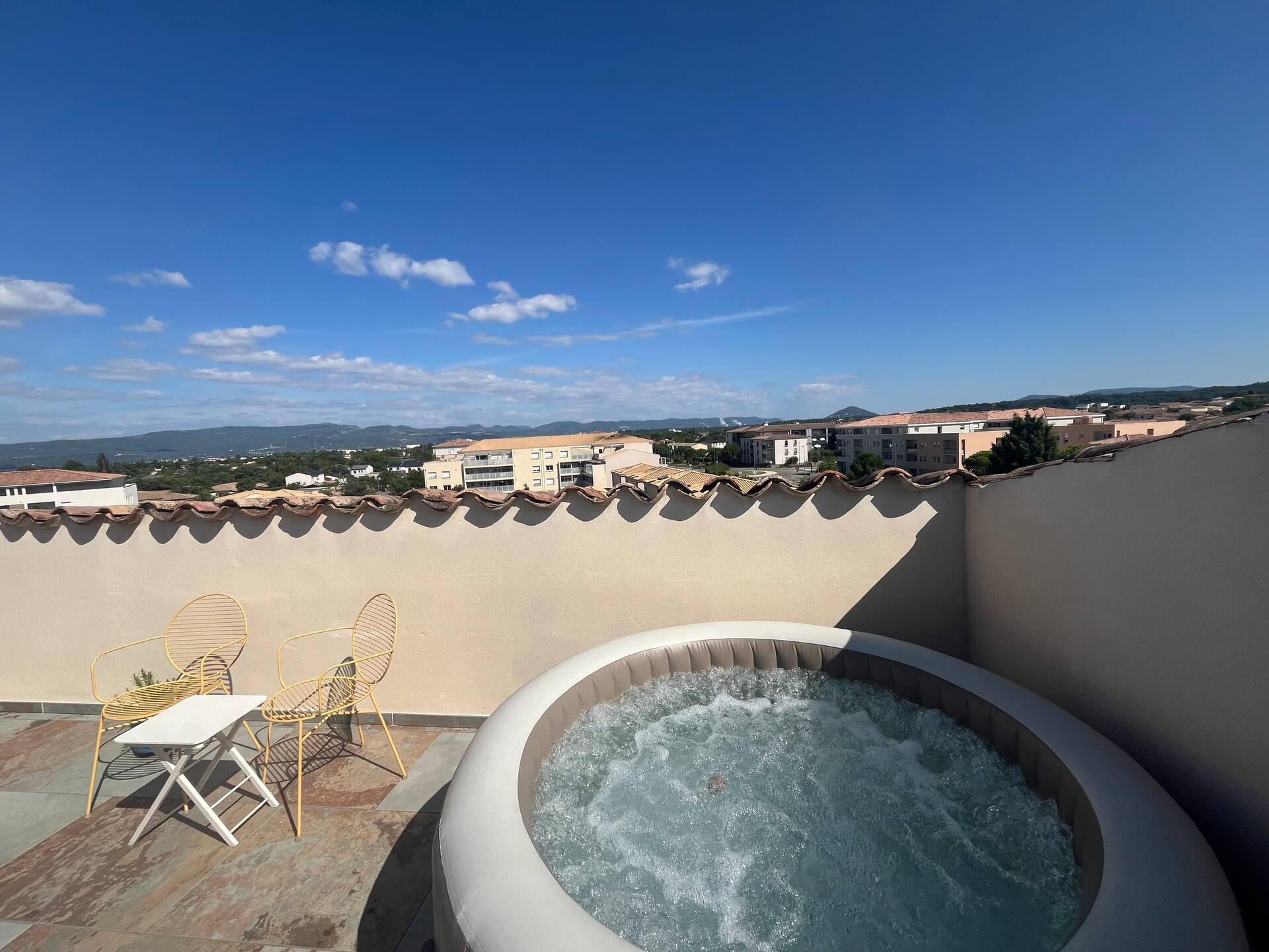 Spacious and charming apartment*jacuzzi*terraces