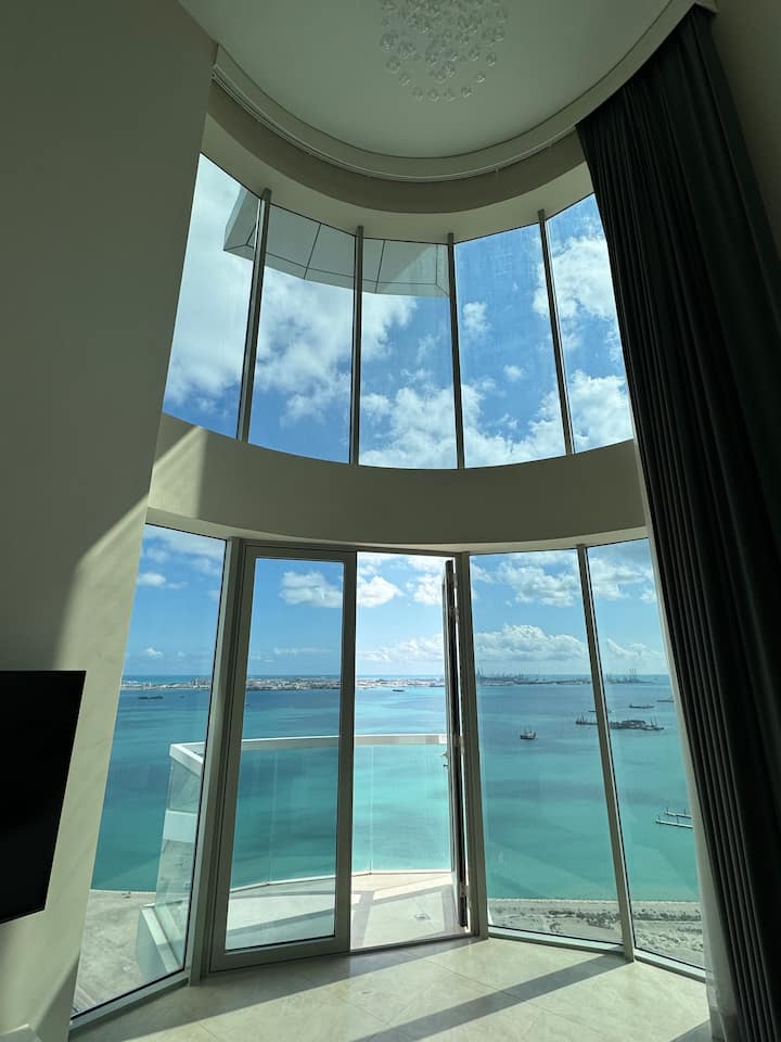 Elegant Seaview Duplex شقه فخمة بطابقين على البحر - Bahrain