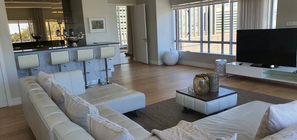 Penthouse 2301 gallery image 3