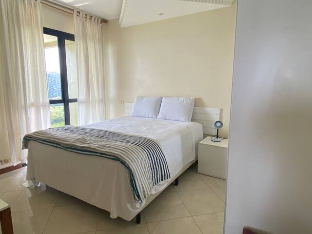 Apto otimo com vista para praia, garagem e seg.24h gallery image 4