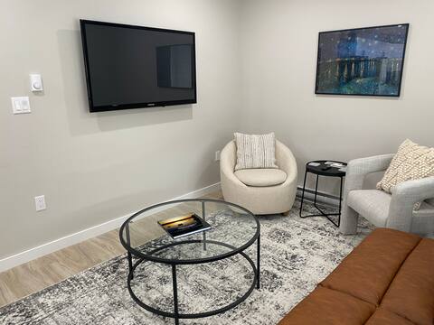 Cozy Mid Century Modern Retreat