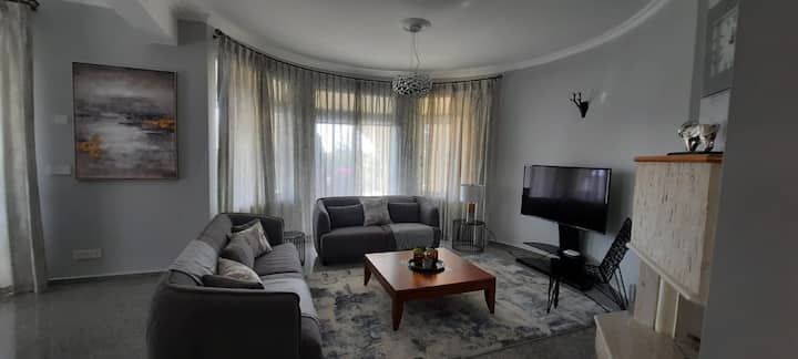 Luxury 4 Bedroom Villa With Pool - Cyprus