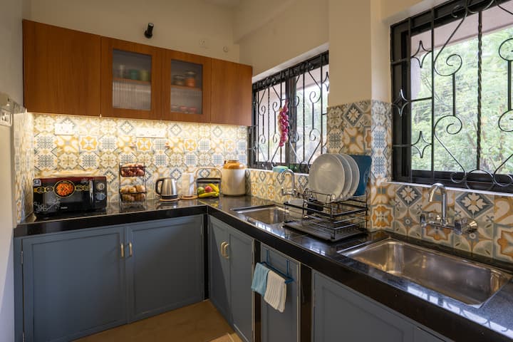 Full kitchen image 4