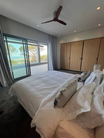 Sandbar Penthouse Camps Bay gallery image 2