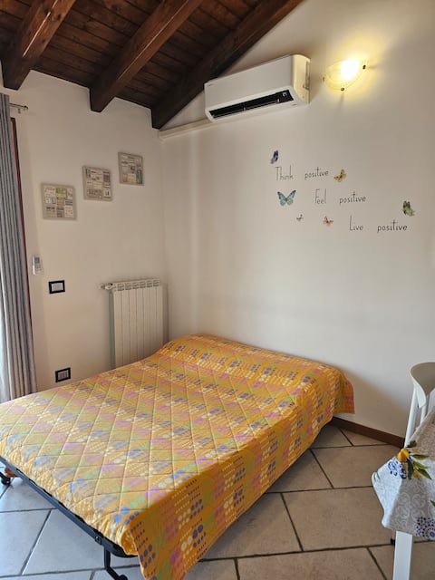 Top Airbnb: “MXP Apartment, shuttle service, free parking a Varese