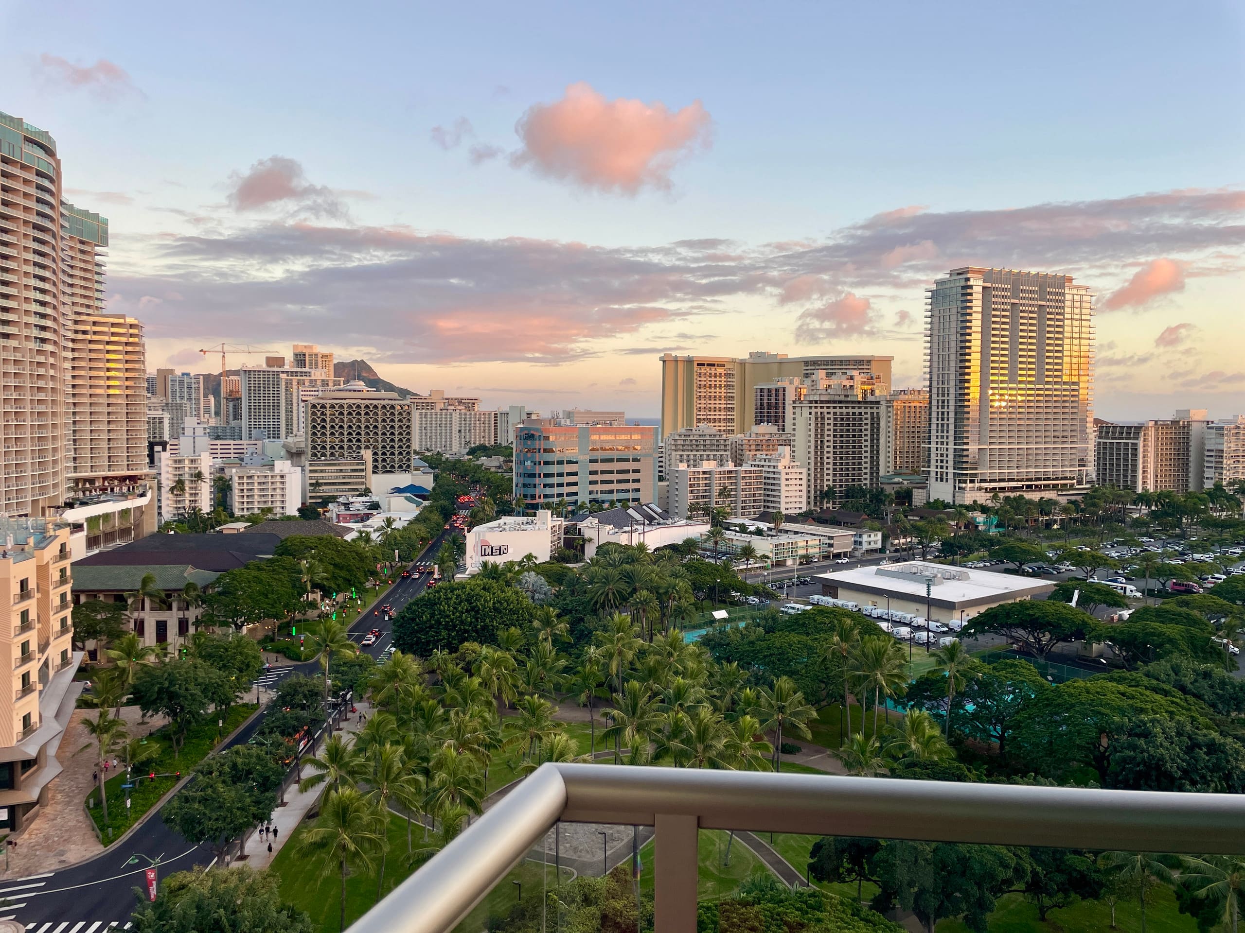 Hotel in Honolulu · ★4.8 · Studio · 2 beds · 1 private bath - Image 27