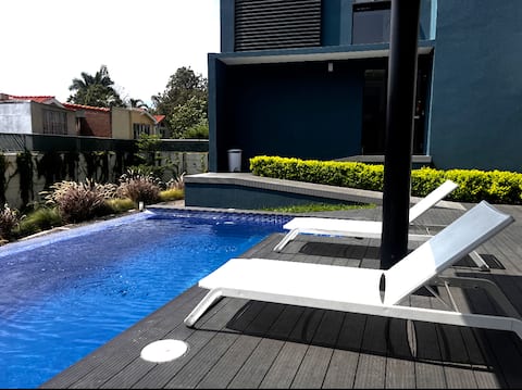 2 bedroom- Parking - Pool- gym- great view