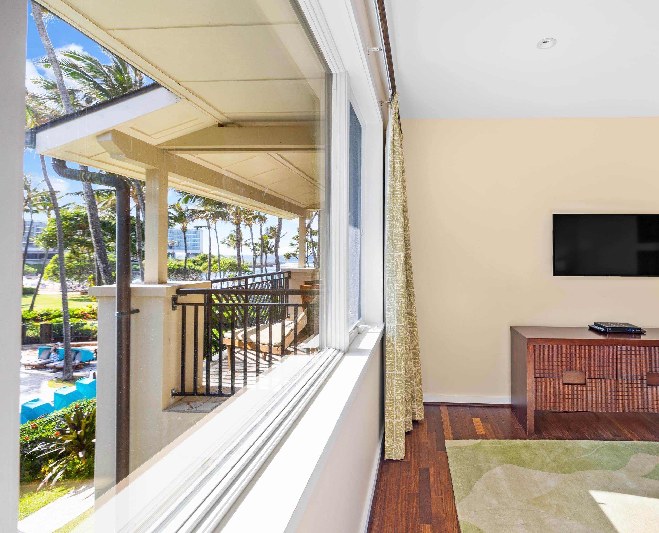 Villa in Kahuku · ★4.94 · 3 bedrooms · 4 beds · 2 private baths - Image 16