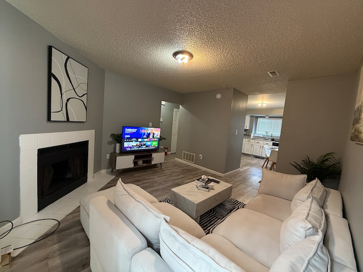 Condo In The Heart Of C. Springs - Colorado Springs, CO