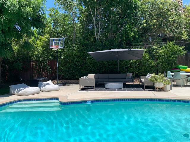 Peaceful home near Rose Bowl gallery image 2