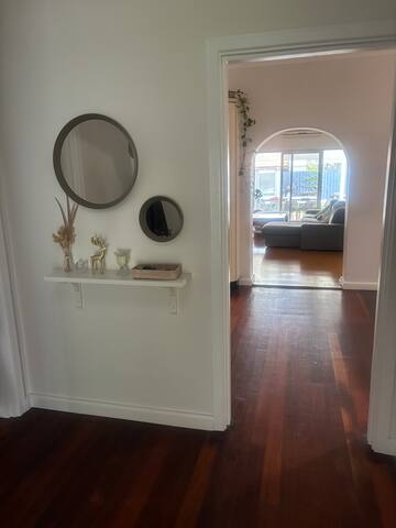 3×2 house with large backyard, pool, bbq and bar! gallery image 4