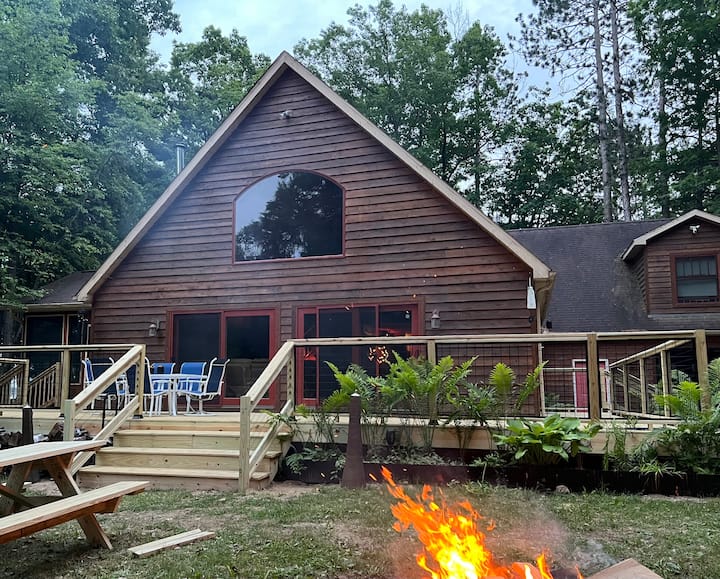 Large but cozy Lewiston cottage