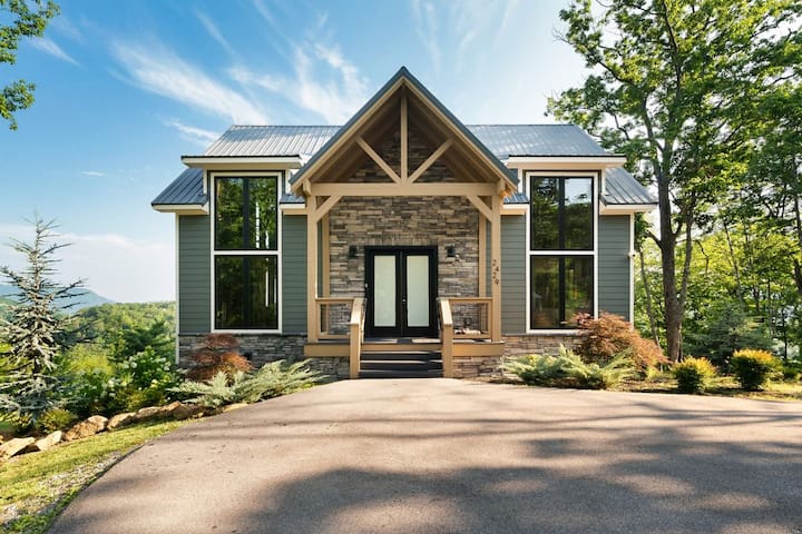 Smokies Getaway,3kings,pool,hot Tub,game Rm, Views - Pigeon Forge, TN