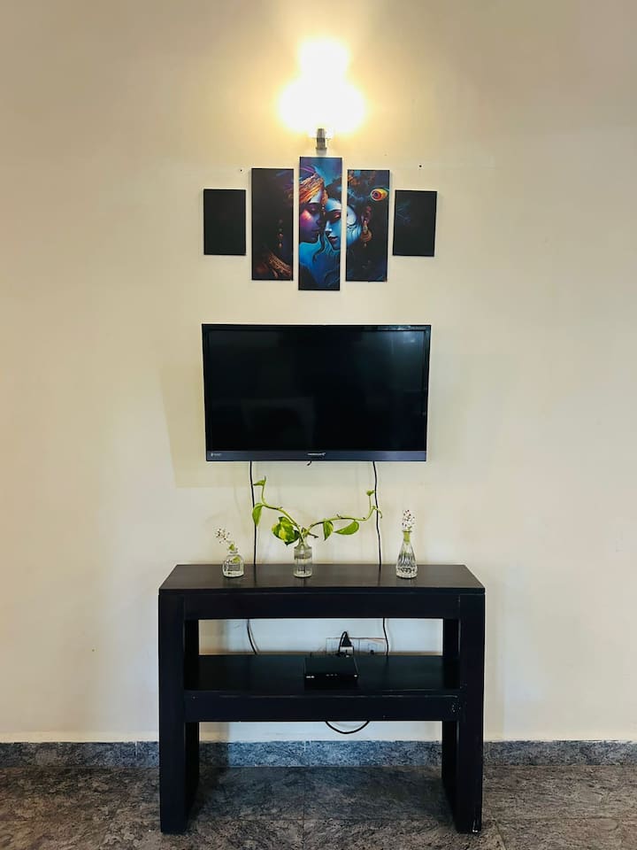 Living room image 5
